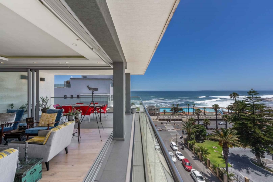 2 Bedroom Property for Sale in Sea Point Western Cape